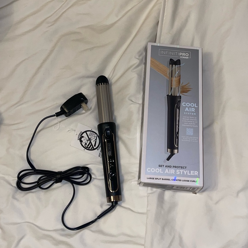 NWB CONAIR COOL AIR STYLER
